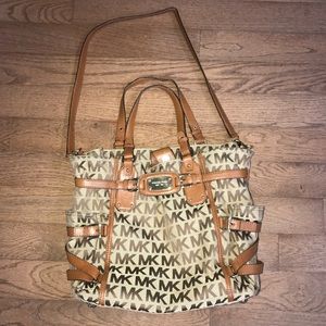 Michael Kors • Purse